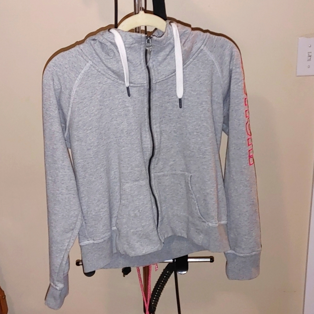 Bench sweater